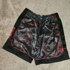 And1 Mens Size XL Black and Red Athletic Shorts with Camouflage Design